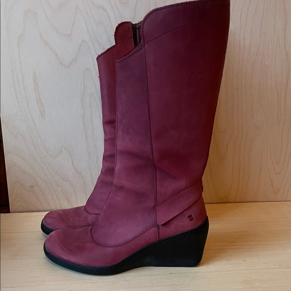 Women's El Naturalista Red Wedge Boots - Picture 4 of 7